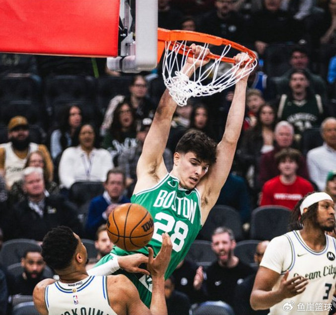 开云入口-雄鹿27分惨败！字母哥19+11首发最低，绿凯6人得分上双，勇士弃将拉胯|凯尔特人|吉安尼斯·安特托孔波|波特|普理查德|罗林斯_新浪体育_新浪新闻