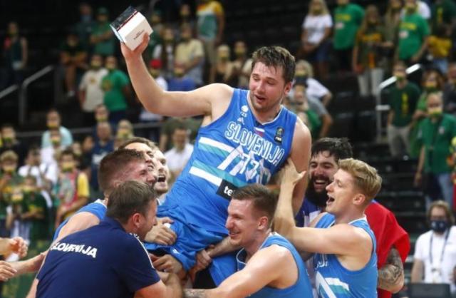 开云在线-【早报】法国召回本泽马，真是让他背锅的…